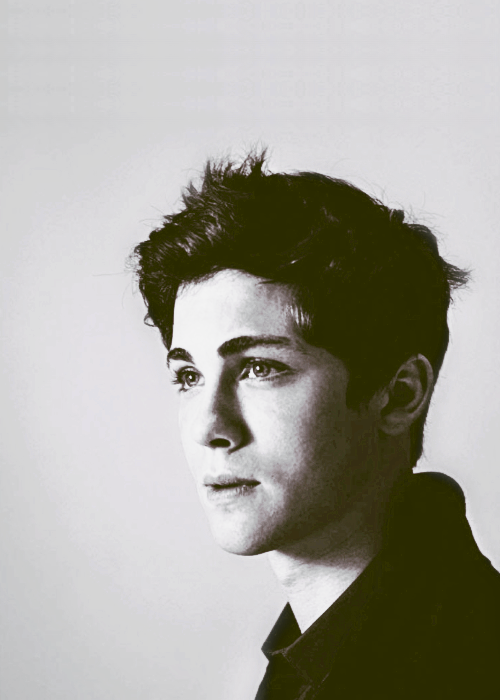 I LOVE Logan Lerman